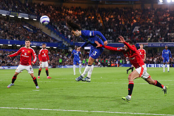 Chelsea supera a Manchester United en emocionante encuentro de Premier League