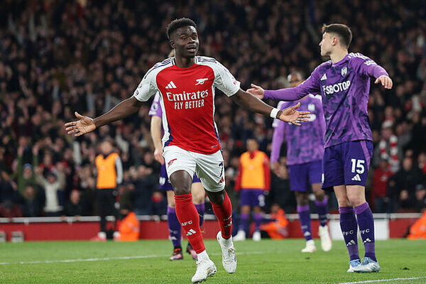 Arsenal Extiende su Racha Invicta: Triunfo Clave sobre Fulham en la Jornada 30