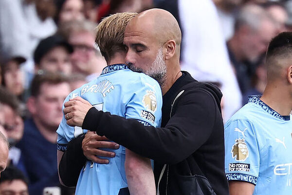 Manchester City extiende racha invicta al vencer a Fulham en jornada 38