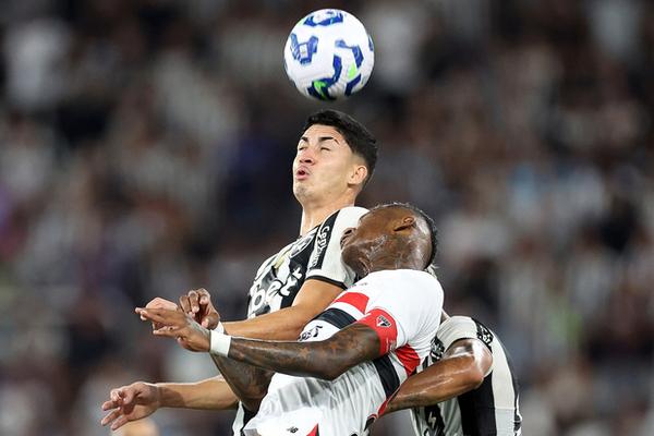 Botafogo y So Paulo empatan en vibrante duelo del Brasileiro Serie A