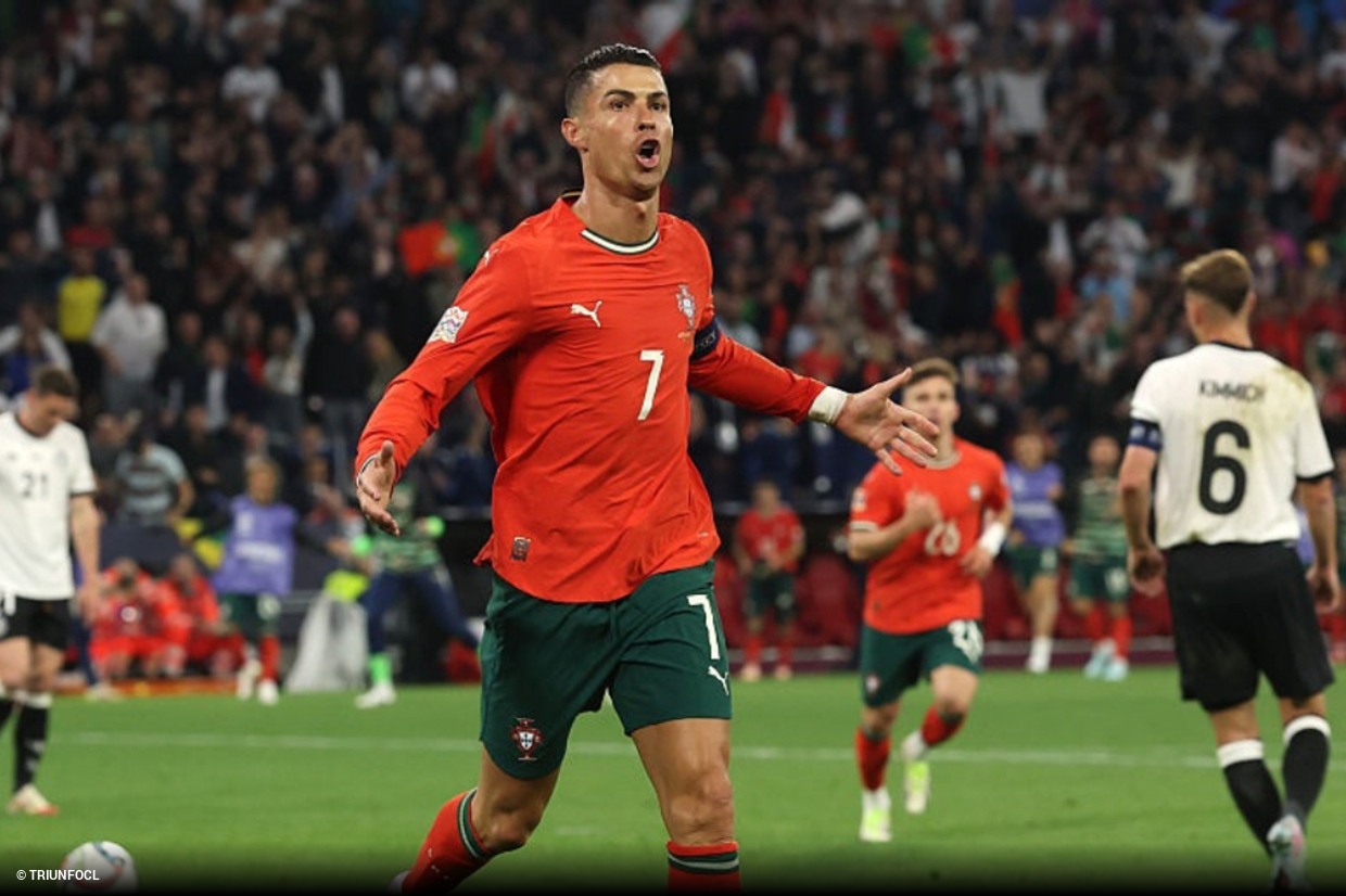 Cristiano Ronaldo Ampla Su Leyenda
